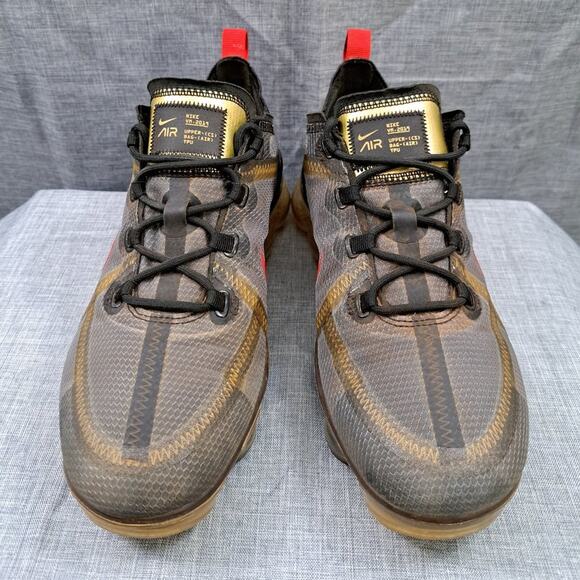 %Nike Air Vapormax 2019 Black Metallic Gold Women Size 9 / A 30 main image 10